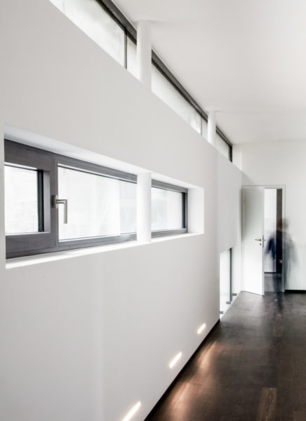 Langhaus mit Lichtfuge Innenraum